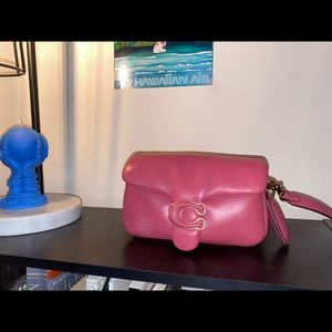 The Pillow Tabby 18 Rouge 💄